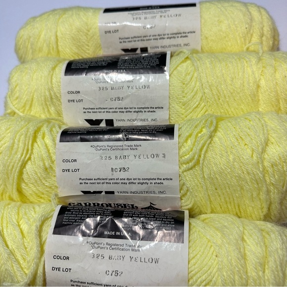 Vintage Carrousel Wintuk Yarn 100% Orlon Acrylic 325 Baby Yellow Lot Of 4 Skeins - Picture 2 of 3